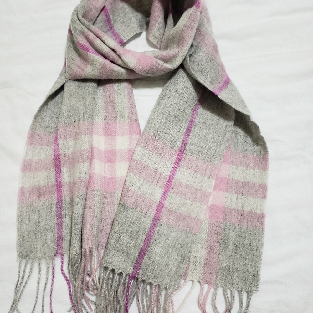 Grey pink wool scarf